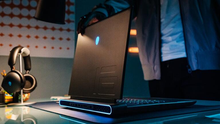 Alienware M16 R1