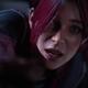 SPINE: primo piano della protagonista Redline dai capelli rosa magenta e occhi azzurri che tende la mano in avanti con un'espressione intensa