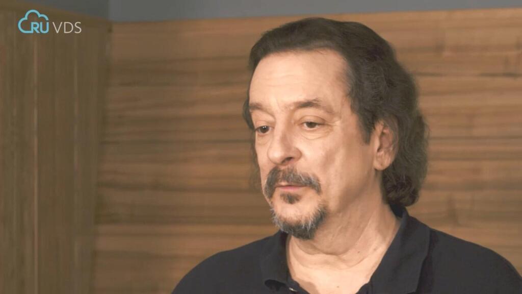 Richard Levelord Gray, storico level designer di Duke Nukem 3D, Quake e SiN, ritratto durante un'intervista