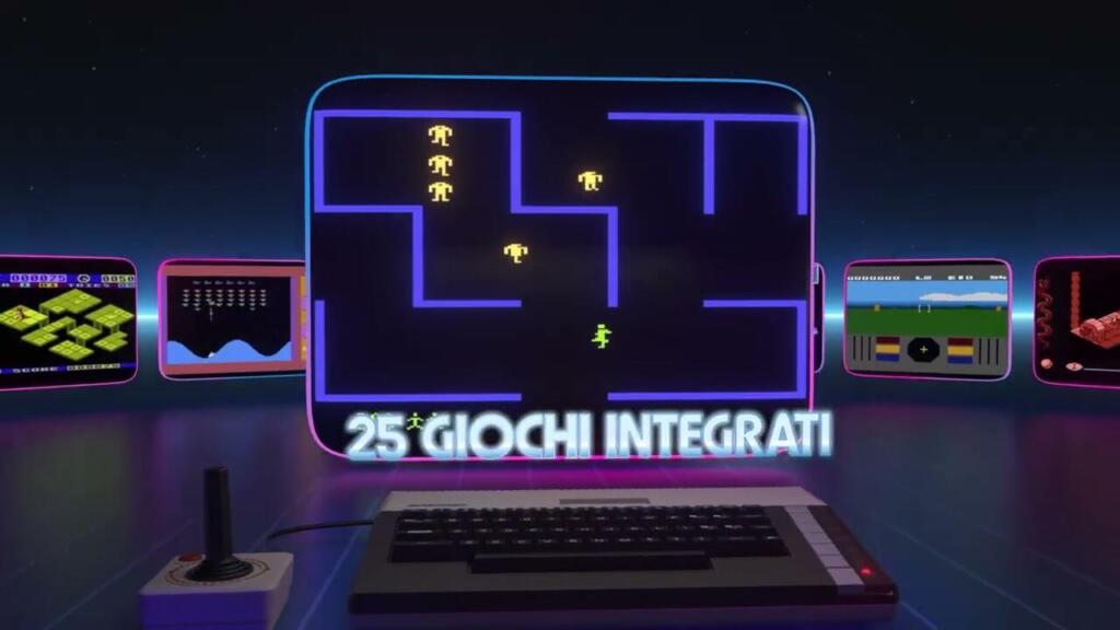 Fotografia e render ufficiale di THE 800XL con la tastiera meccanica, la scocca crema e marrone e il joystick THECXSTICK