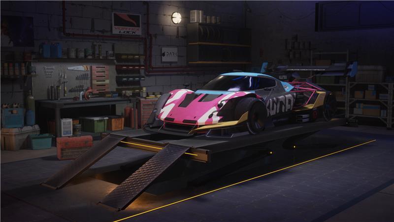 Screenshot in-game di Screamer che mostra un veicolo impegnato in una derapata controllata lungo la curva di un circuito urbano.