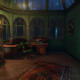 Screenshot in-game di The House of Tesla: Definitive Edition che mostra lo studio di Nikola Tesla nella struttura di Wardenclyffe con vetrate ad arco e macchinari d'epoca