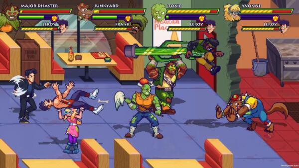 Una rissa in pixel art di Toxic Crusaders in un locale, tra mutanti e nemici.